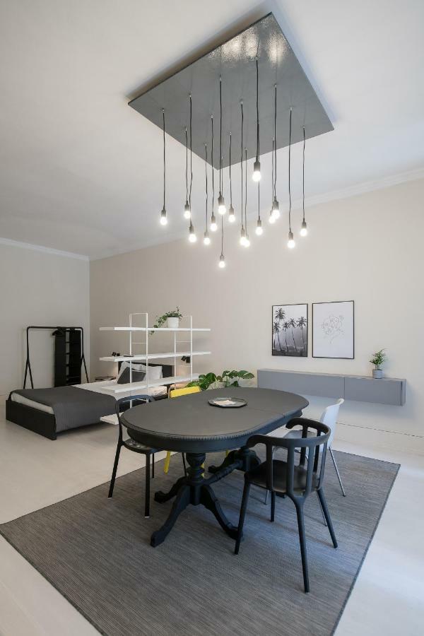 Baixa24 •P1L• Amplo Estudio Na Baixa Com Varanda OOporto Exteriör bild