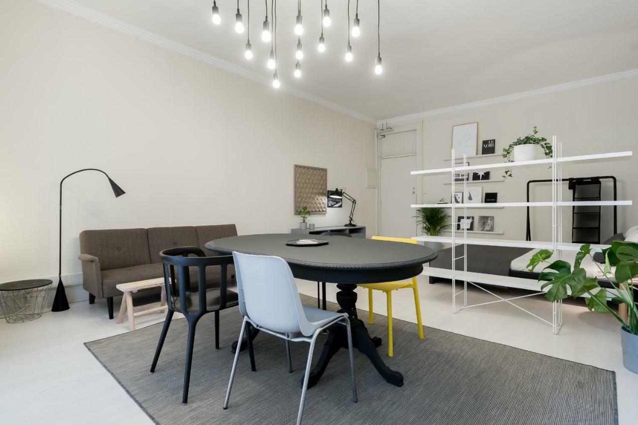 Baixa24 •P1L• Amplo Estudio Na Baixa Com Varanda OOporto Exteriör bild